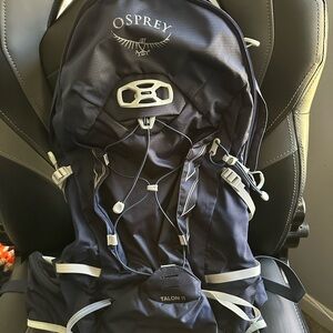 Osprey Talon 11 Backpack in Navy